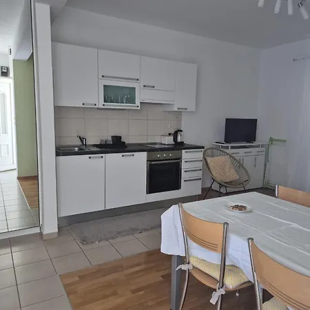 Sandra * Rogoznica (Sibenik-Knin)