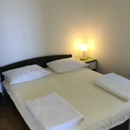 Sandra * Rogoznica (Sibenik-Knin)