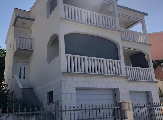 Sandra * Rogoznica (Sibenik-Knin)