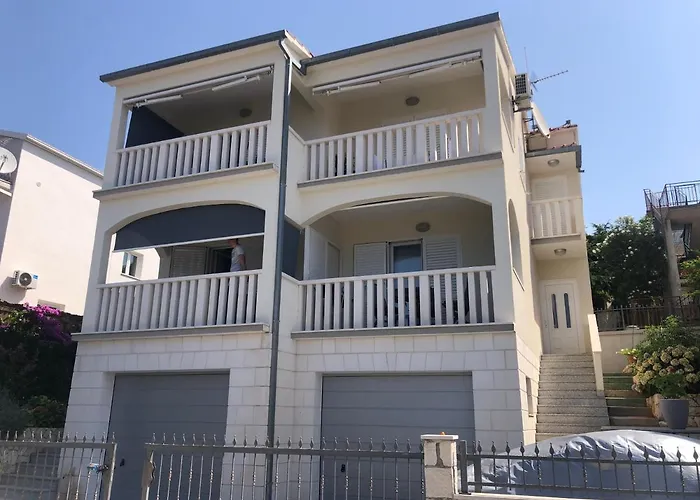 Sandra * Rogoznica (Sibenik-Knin)